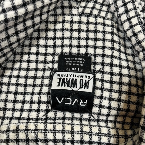 RVCA Checkered Black and White Button up

Size S

Button up,‎ surf skate - Picture 6 of 7